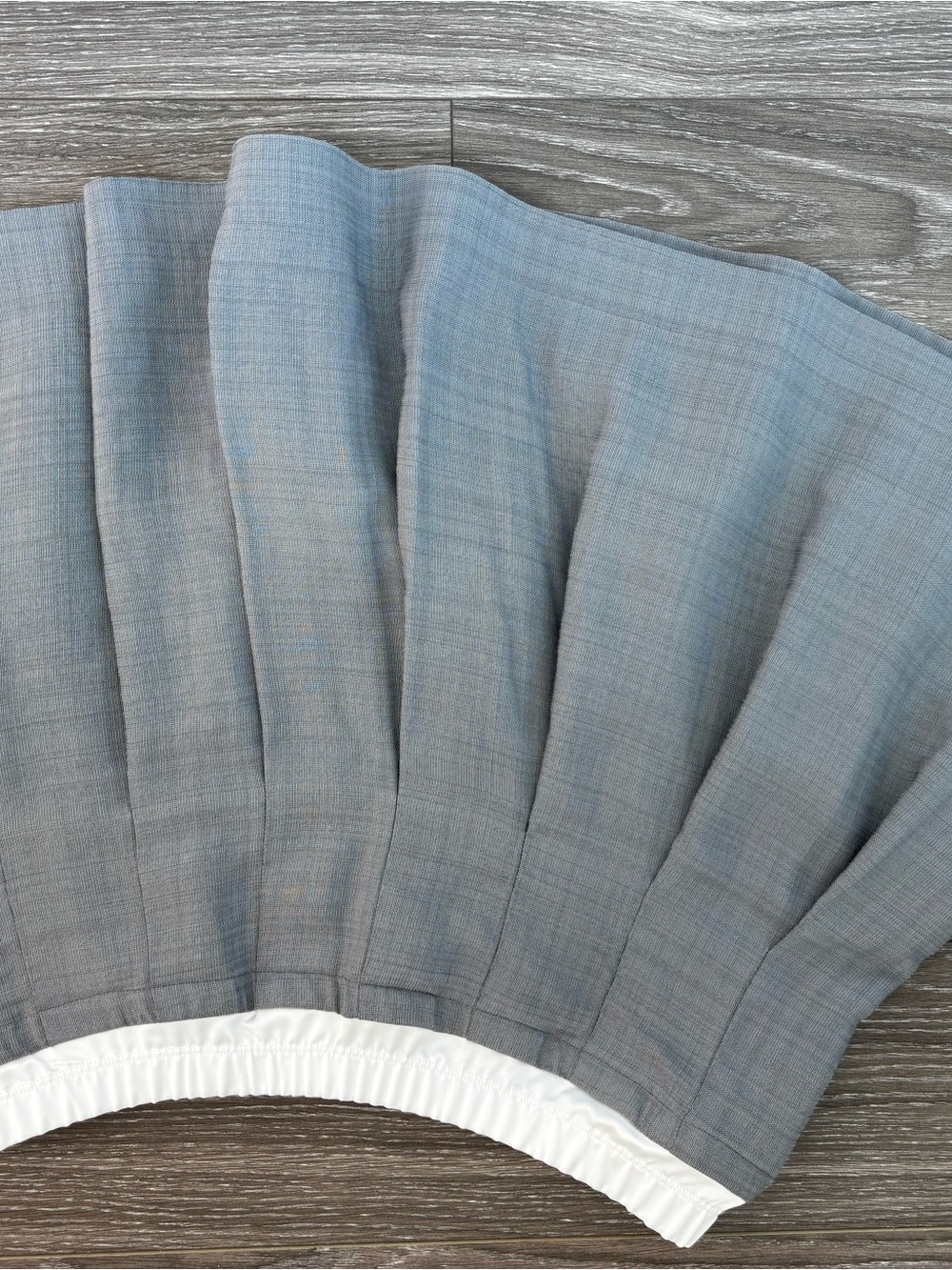 Sandro Gray Pleated Circle Skater Skirt with White Waistband - Picture 3 of 6